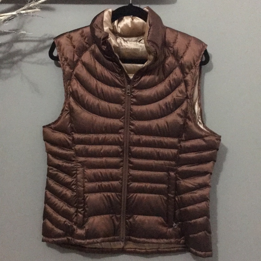 Bernardo Goose Down Vest - Large